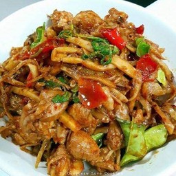 ผัดเผ็ดหน่อไม้