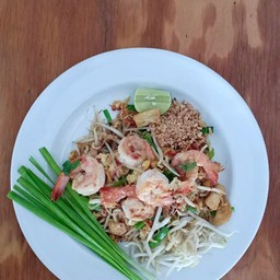 ผัดไทกุ้งสด