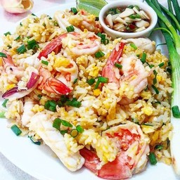 ข้าวผัดทะเล