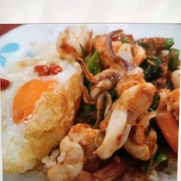 ผัดพริกแกงทะเล