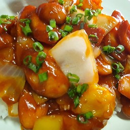 ข้าวหน้าไข่ไส้กรอกซอส (สูตรลับ )