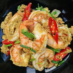 กุ้งผัดผงกระหรี่