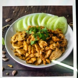 ไก่กระเทียม