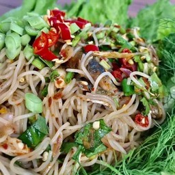 ยำขนมจีนรสเด็ด