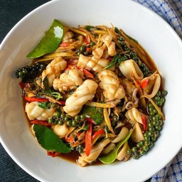 หมึกผัดฉ่า