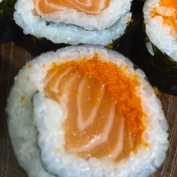 ข้าวห่อแซลมอนไข่กุ้ง