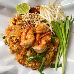 ผัดไทยกุ้งสด
