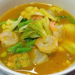 แกงส้มชะอม