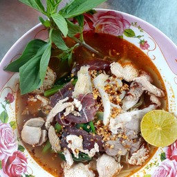 ก๋วยเตี๋ยวหมูต้มยำ