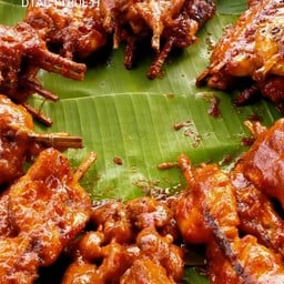 ข้าวเหนียวปลาแห้ง ใต้สะพานสัจจกุล