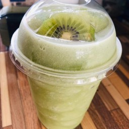 กีวีปั่นสมูทตี๋