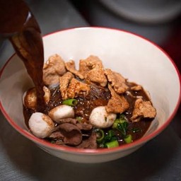ก๋วยเตี๋ยวเนื้อตุ๋น