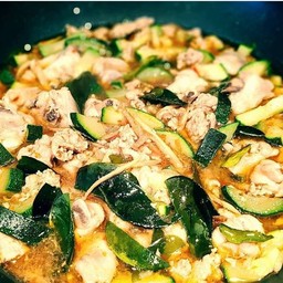 ไก่ผัดฉ่า