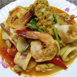 ทะเลผัดผงกระหรี่