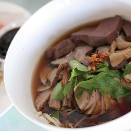 ก๋วยเตี๋ยวเป็ดพะโล้