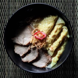 บะหมี่หมูเกี๊ยวหมูไซง่อน