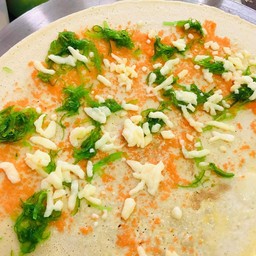 ไข่กุ้ง + ยำสาหร่าย + ชีส