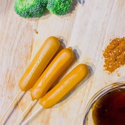 ฮอทดอกหมูหนังกรอบ