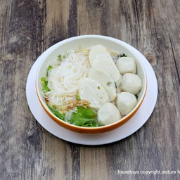 ก๋วยเตี๋ยวลูกชิ้นปลา S
