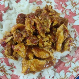 ข้าวผัดพริกแกงหมู