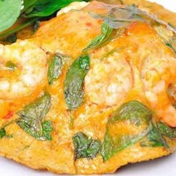 ข้าวไข่ข้นพริกแกงโหระพา
