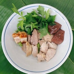 ต้มเลือดหมู ธรรมดา