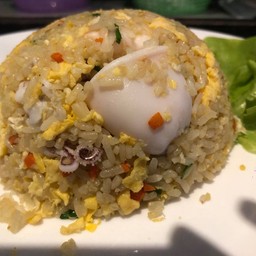 ข้าวผัดรวมมิตร