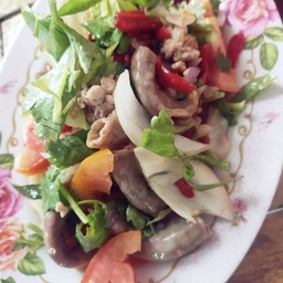 ยำไส้อ่อนหมู