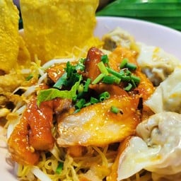 โฟยำ-จัมโบ้(ป้าแป๊ด ม.สยาม) มหาวิทยาลัยสยาม