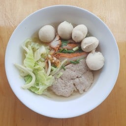 หมูสับ+หมูแดง+ลูกชิ้น