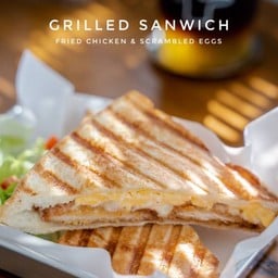 แซนวิชไก่กรอบ ไข่กวน