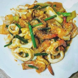 ทะเลผัดไข่เค็ม