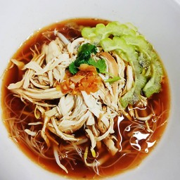 ก๋วยเตี๋ยวไก่ตุ๋นมะระ โลตัสพระราม4 ศูนย์อาหารชั้น4