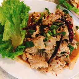 น้ำตกหมู