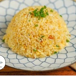 ร้านข้าวกระเพราระเบิดปาก