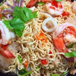 ยำมาม่าทะเล