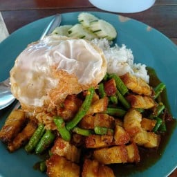 ร้านน้องฟ้า อาหารตามสั่ง