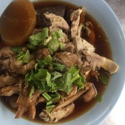 เกาเหลาไก่ตุ๋น