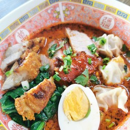 บะหมี่ต้มยำน้ำ หมูย่างอบน้ำผึ้ง