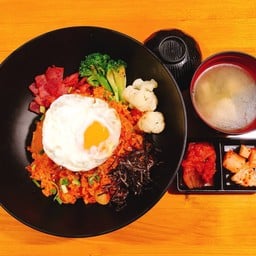 ข้าวผัดหมูแฮมกิมจิ