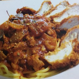 สปาเก็ตตี้ซอสหมู+ไก่ทอด