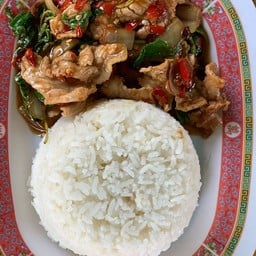 ป้าเล็กผัดไทยกากหมู-ตลาดสุภาพงษ์