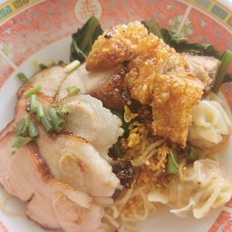 บะหมี่แห้ง หมูย่างอบน้ำผึ้ง