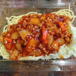 สปาเกตตีผัดซอส หมู-ไก่