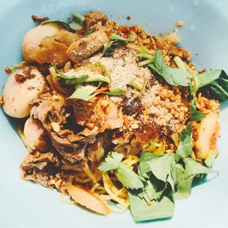 ก๋วยเตี๋ยวหมูตุ๋นต้มยำแห้ง