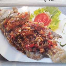 ปลาเก๋าทอดสามรส