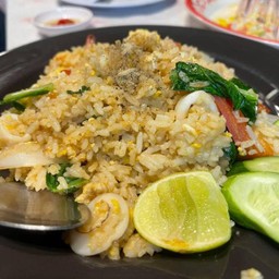 ข้าวผัดทะเล.