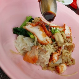 เจ้ส้ม ร้านอุดรบะหมี่เกี๊ยวปู  สายไหม