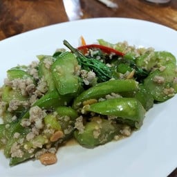 ผัดมะเขือยาว