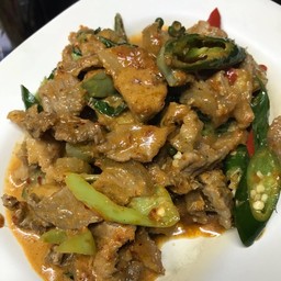 หมูป่าผัดเผ็ด